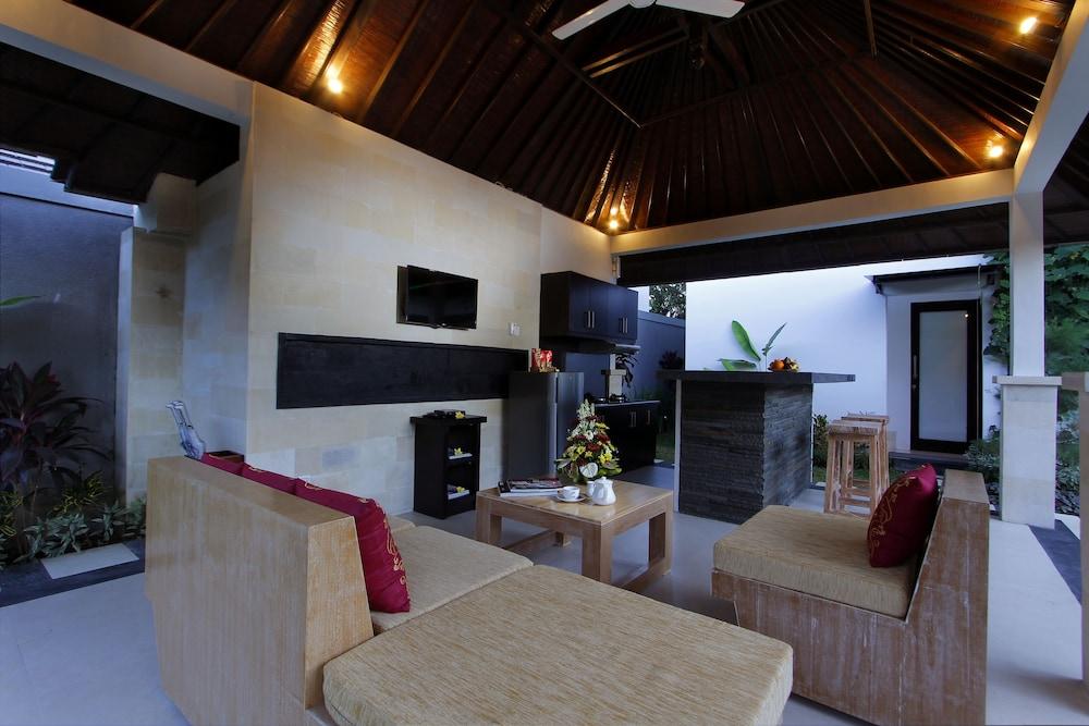Agata Villas Seminyak Экстерьер фото